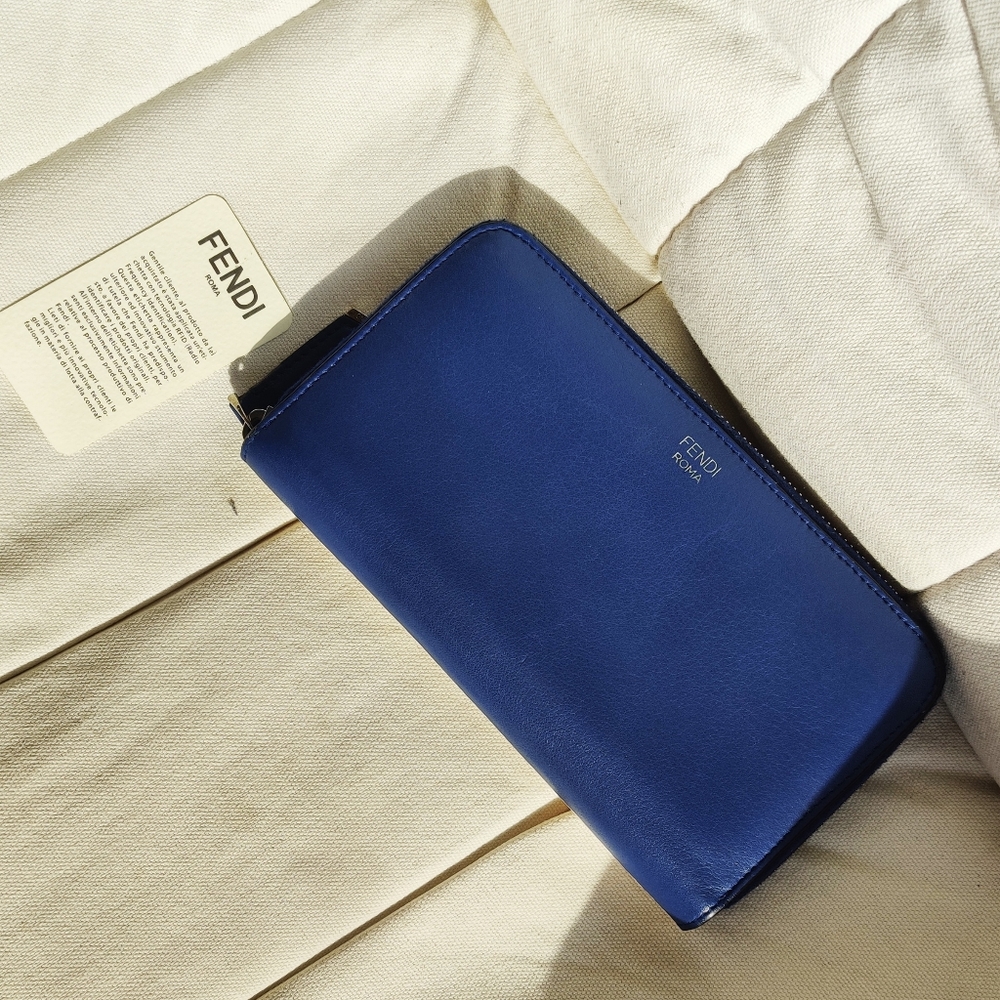 Fendi two tone wallet